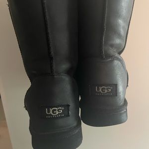 Black Size 10 Leather Uggs
